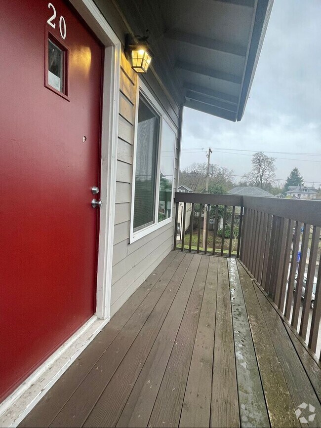 Building Photo - **50% OFF FIRST MONTH'S RENT** Spacious To... Unit 20 Rental