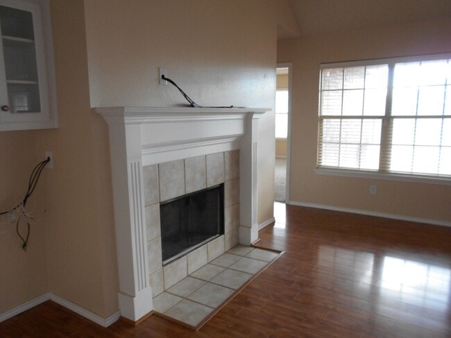 Photo - 6513 91st St