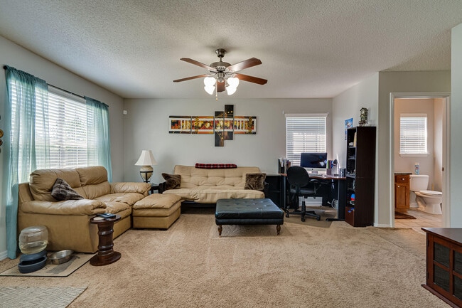 Photo - 412 Plate Dr