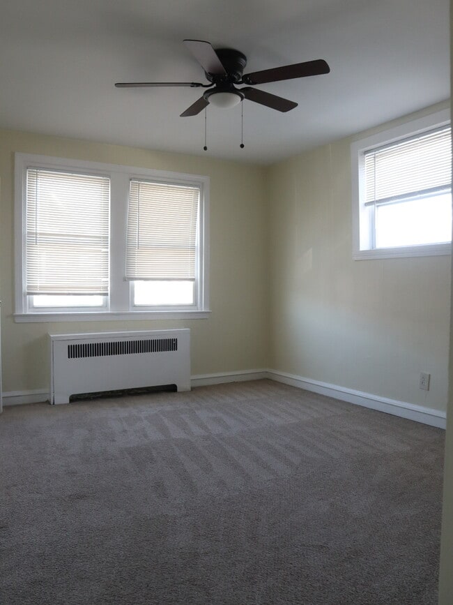 Photo - 5950 Bennington St Unidad 2nd Floor