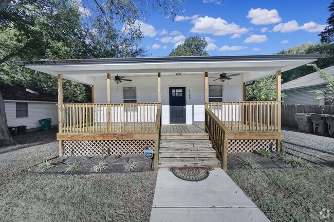 Building Photo - Lovely 3 Bed 2 Bath Home In Charlotte