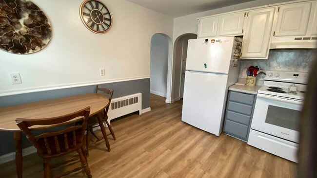 Photo - 72 Holyoke St