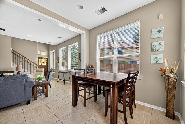 Photo - 110 Cheswood Manor Drive