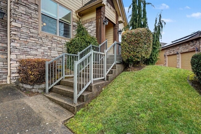 Photo - 4 bed, 2.5 bath Two-Story Home in West Salem