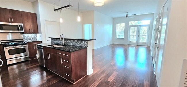 Building Photo - 425 Chapel St SW Unit 2207 Rental