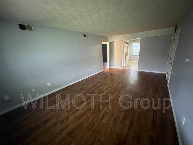 Photo - 1316 Millerwood Dr Unit #3