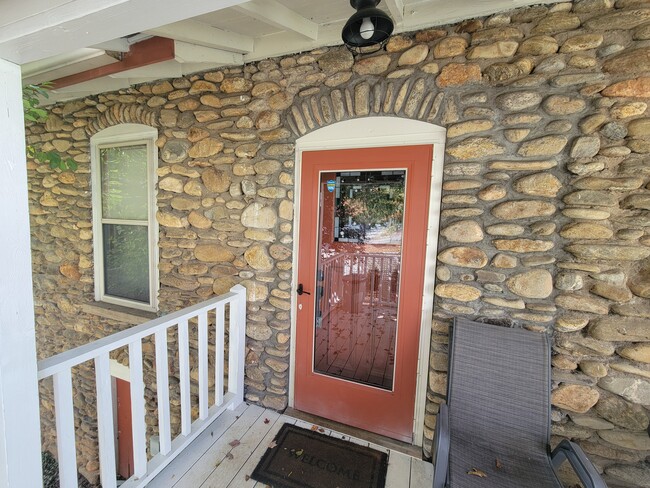 Photo - 33 Pigeon St