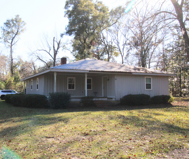 Charming 3 Bedroom Home with Acreage Avail... - Charming 3 Bedroom Home with Acreage Avail...