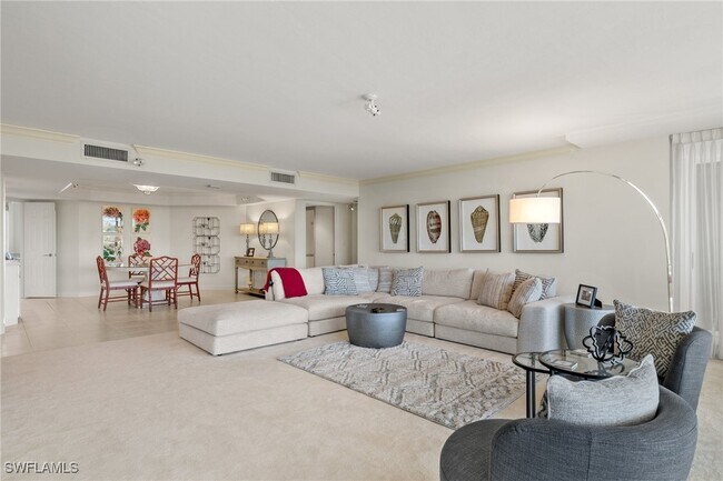 Building Photo - 6849 Grenadier Blvd Unit 201