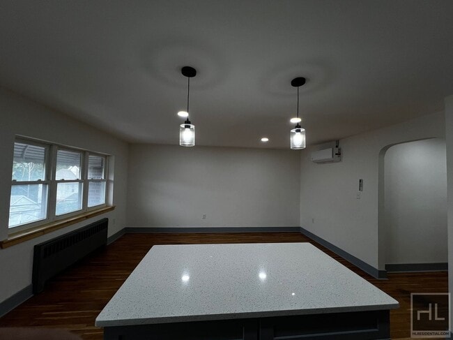 EAST 234 STREET - EAST 234 STREET Apartment Unit 3