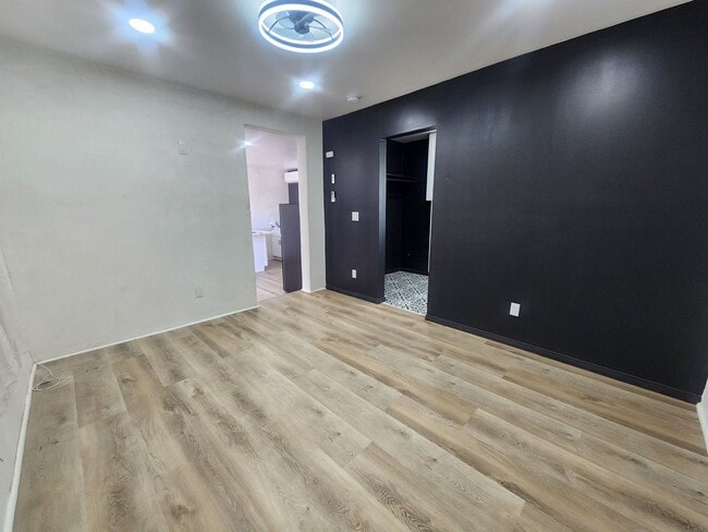 Photo - 6545 Pine Ave Unit 2