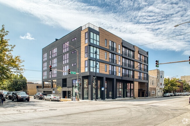 Building Photo - 1801 W Grand Ave Unit 303 Rental