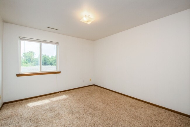 Bedroom - Timbercreek Apartments