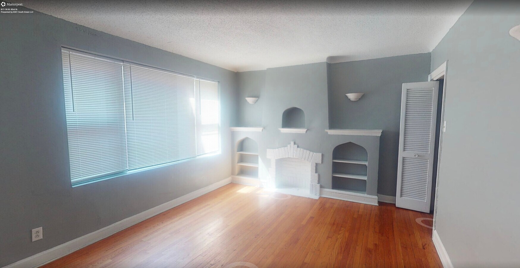 Photo - 817 W 83rd St