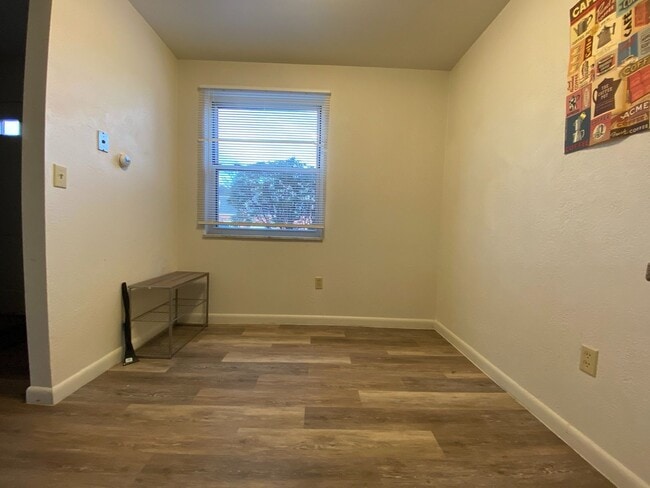 Photo - Wonderful 2 Bedroom Townhouse in Zelienopl...