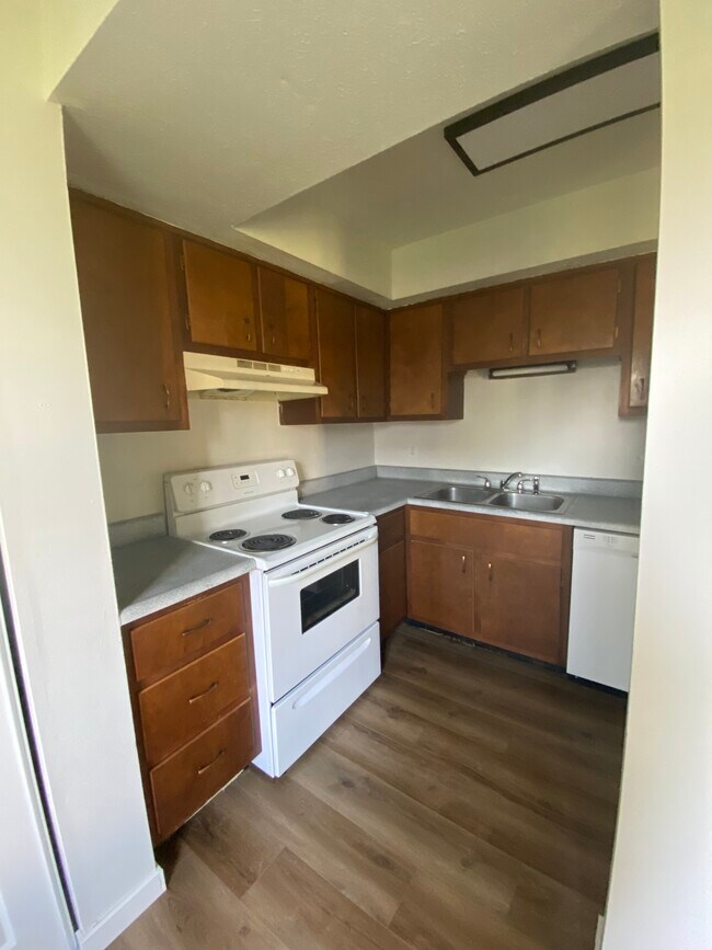 Carter West Apartments & Townhouses
