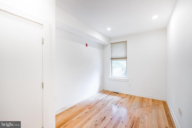 Photo - 1642 N Marshall St Unit 1