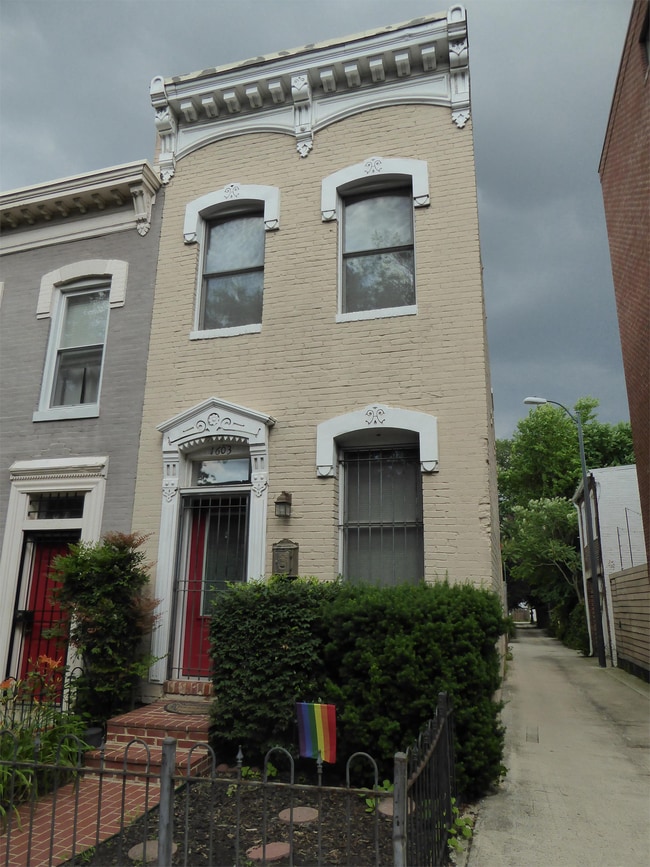 Photo - 1603 5th St NW House