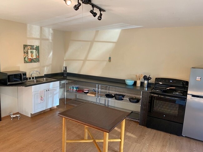 Photo - Beautiful Oceanfront 1 Bedroom Unit on Kal...