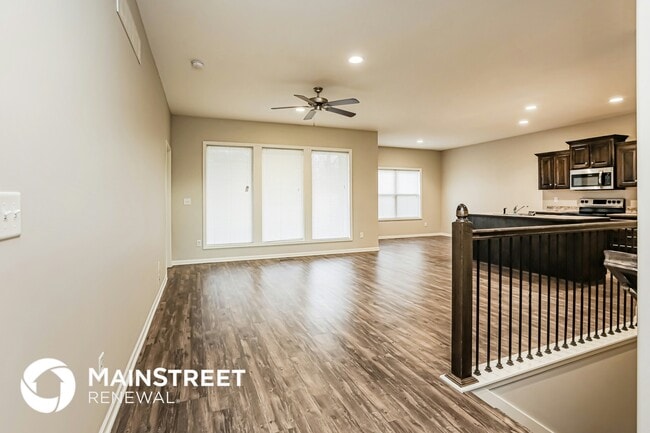 Photo - 212 NE Katie Ct
