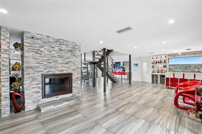 Photo - 2886 NE 25th St