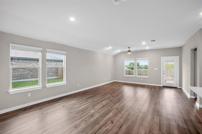 Photo - 116 Halford Rd