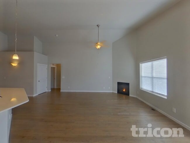 Photo - 1638 Derbyshire St