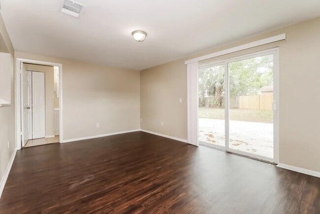 Photo - 6417 Willow Wood Ct