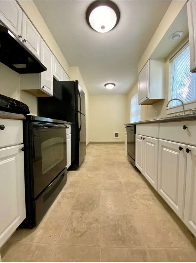 Photo - 9027 SE Stark St Unidad 9027