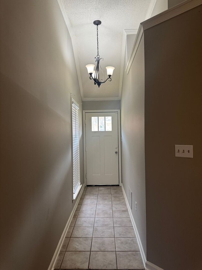 Photo - 615 W Ashley Glen Cir