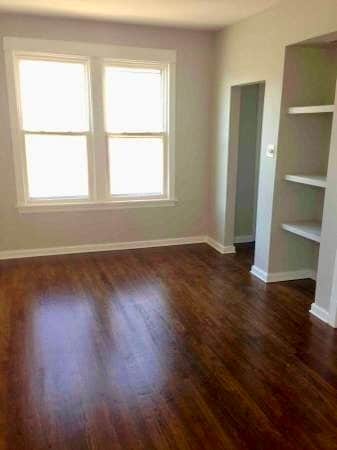 Photo - 1701 N Maplewood Ave Unit 1