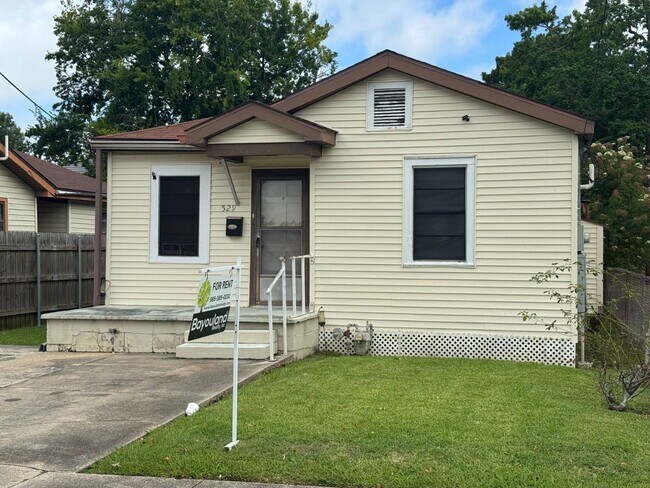 529 Terrebonne St
