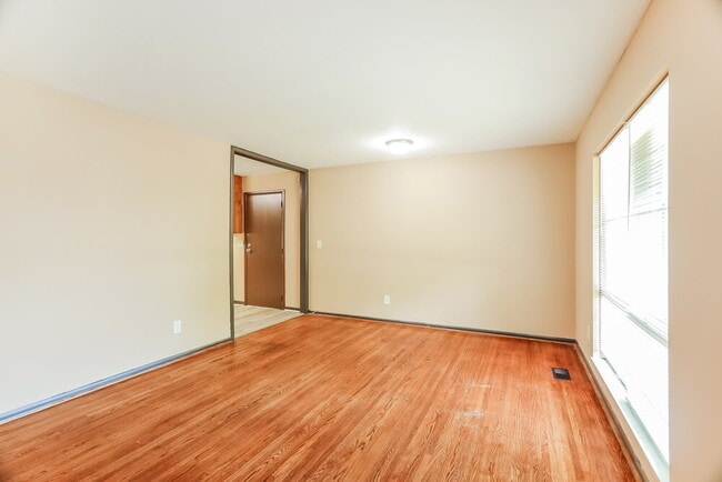 Photo - 901 Eldorado Dr