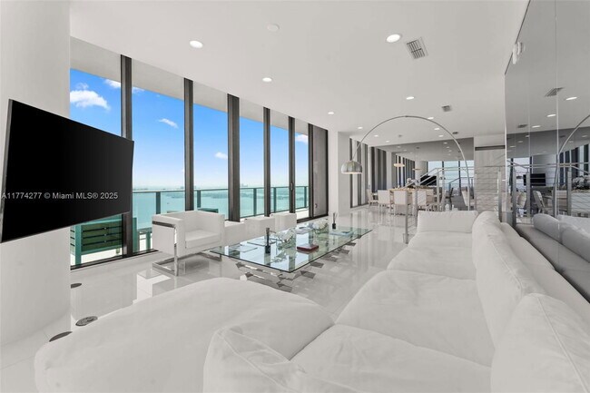 Photo - 3131 NE 7th Ave Condo Unit CUPH5303