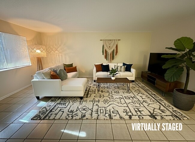 Photo - 1102 Harley Dr Unidad B