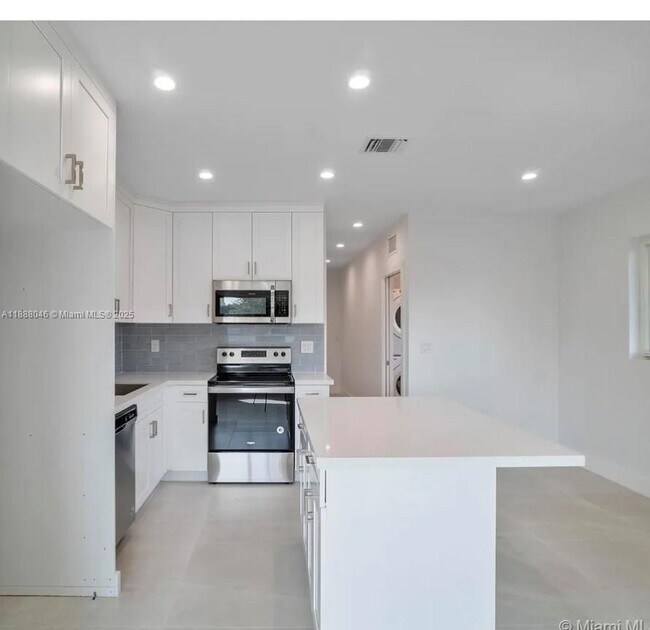 Photo - 6329 SW 23rd St Unit 6329