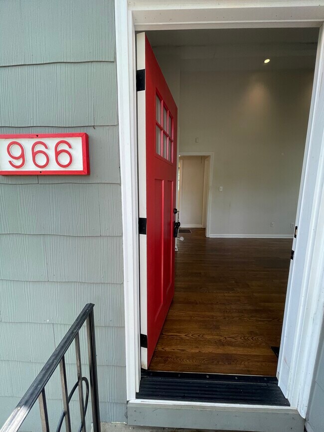 Photo - 966 Walker Ave SE