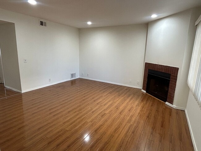 Photo - Cozy 3 bedroom Condo in the most demanded neighborhood at City of Alhambra Unit 6