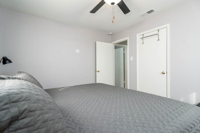 Photo - 312 Warren St