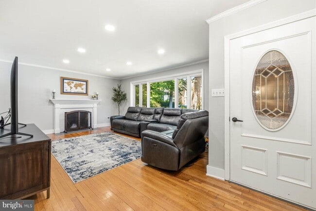 Building Photo - 3604 Husted Dr
