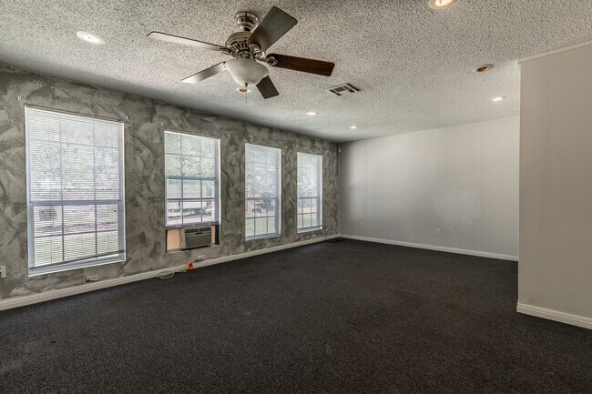 Photo - 113 County Rd 1604