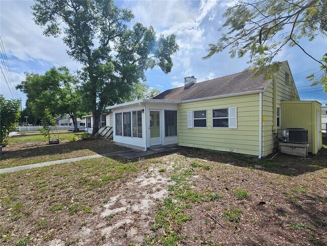 Photo - 5706 Dr M.L.K. Jr St N