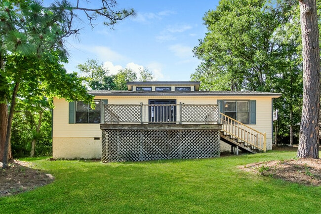 Building Photo - 625 Hampton Cir Rental