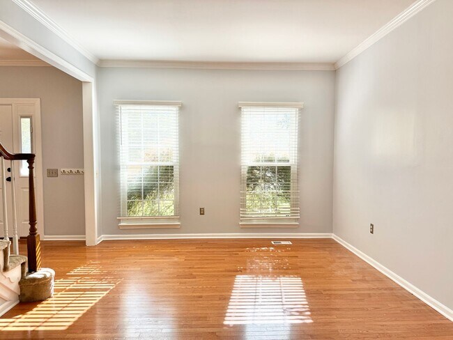 Photo - GORGEOUS COLONIAL IN WOODBRIDGE!