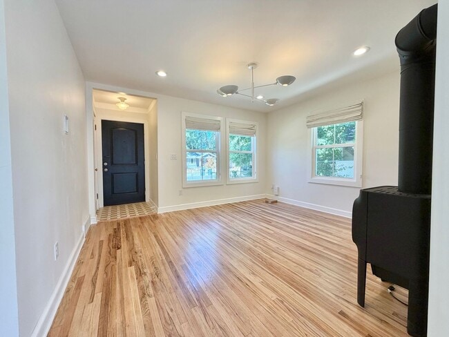 Photo - 262 Browning Ave