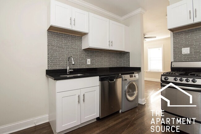 Photo - 2537 N Seminary Ave Unit 2S