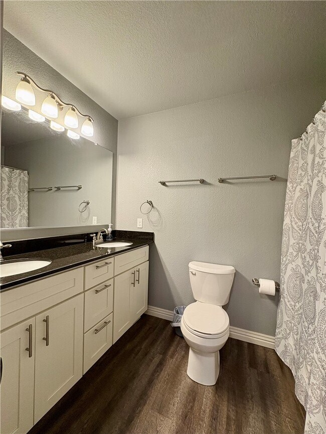 Photo - 810 E Central Ave