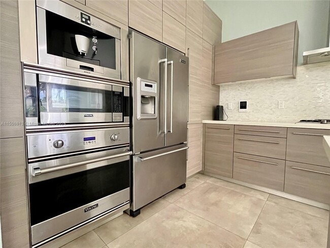 Photo - 19025 Atlantic Blvd