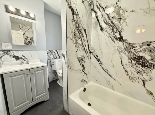 Photo - 336 N 63rd St Unidad 4