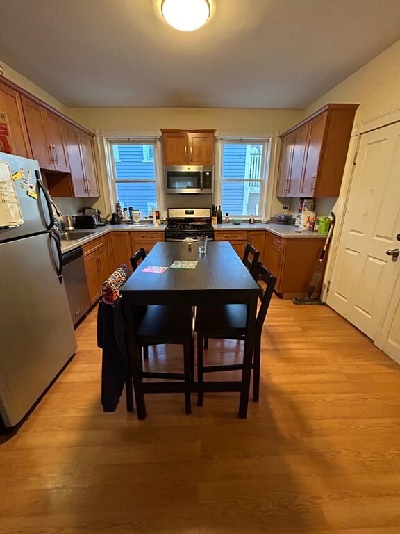 Building Photo - 37 Parker Hill Ave Unit 2